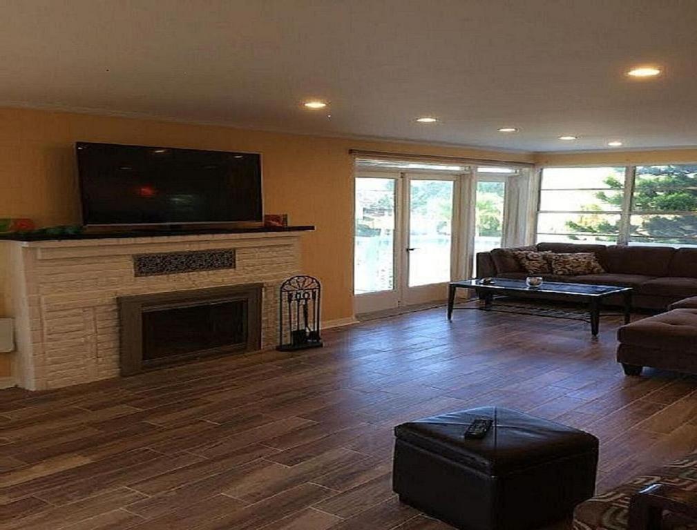 Spacious Beach House Unit,Beautifully Furnished 2 Bed 2Bath./2Min.Walk To Beach クリアウォーター・ビーチ エクステリア 写真