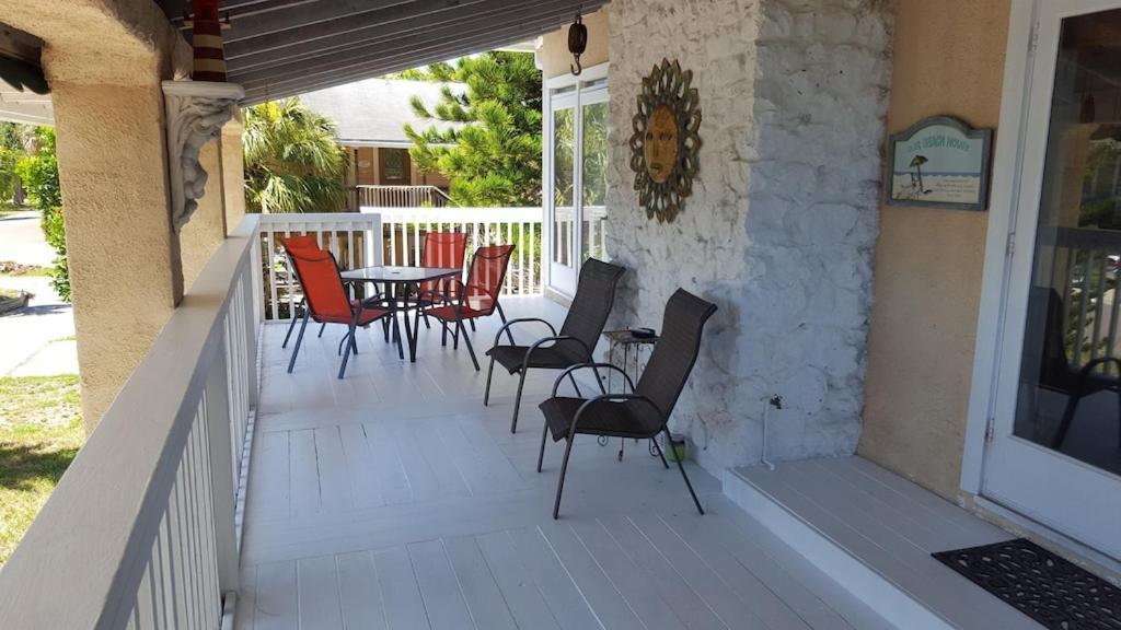 Spacious Beach House Unit,Beautifully Furnished 2 Bed 2Bath./2Min.Walk To Beach クリアウォーター・ビーチ エクステリア 写真